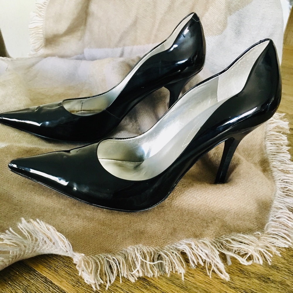Guess Patent Leather Pumps